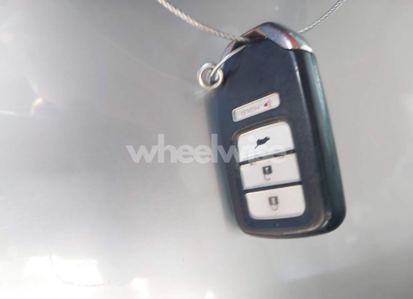 Photo 11 of 2016 Honda Pilot EX-L (VIN 5FNYF5H72GB005549)