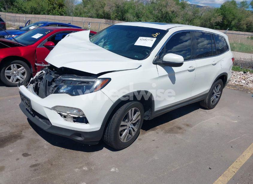 Photo 2 of 2016 Honda Pilot EX-L (VIN 5FNYF5H72GB005549)