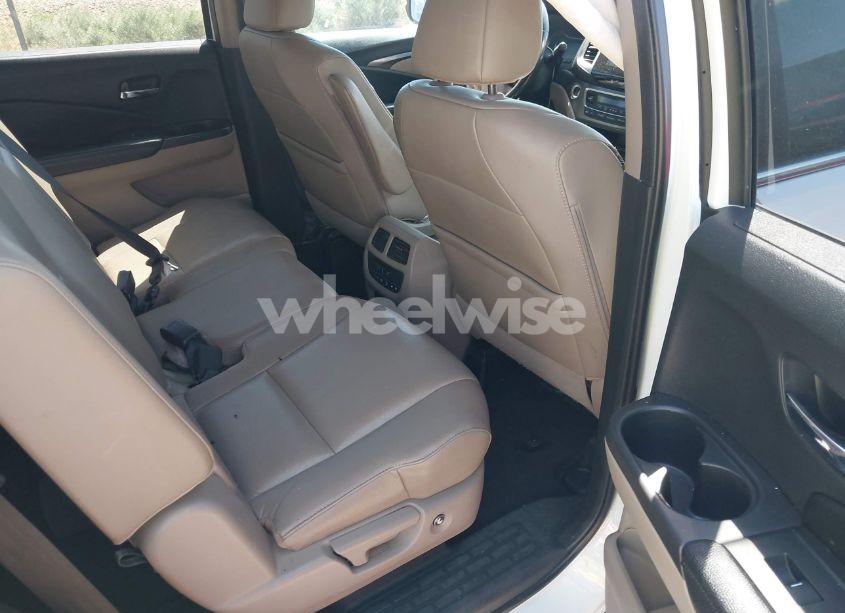 Photo 8 of 2016 Honda Pilot EX-L (VIN 5FNYF5H72GB005549)