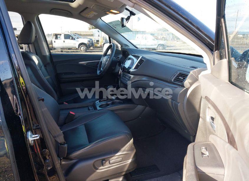 Photo 5 of 2017 Honda Pilot EX-L (VIN 5FNYF5H72HB021428)