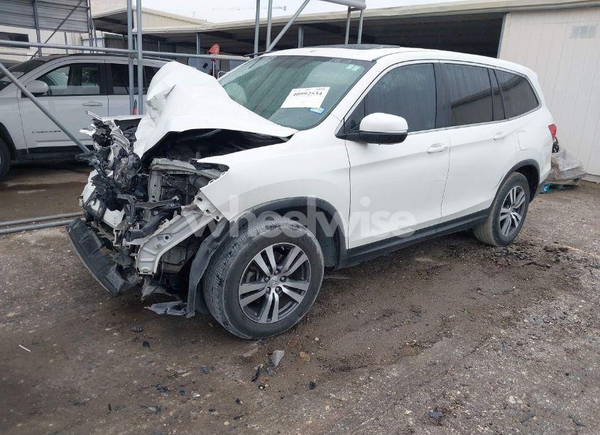 Photo 2 of 2016 Honda Pilot EX-L (VIN 5FNYF5H74GB013880)