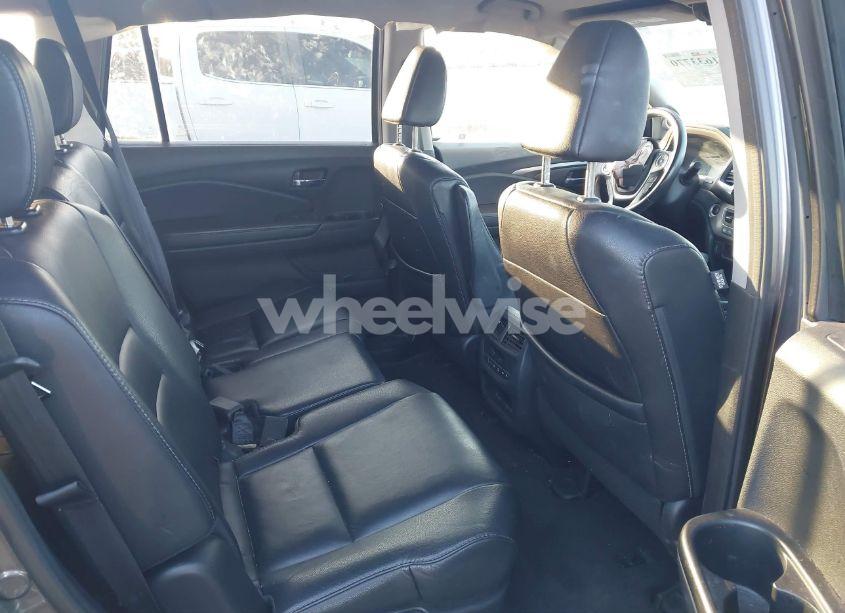 Photo 8 of 2017 Honda Pilot EX-L (VIN 5FNYF5H74HB010026)