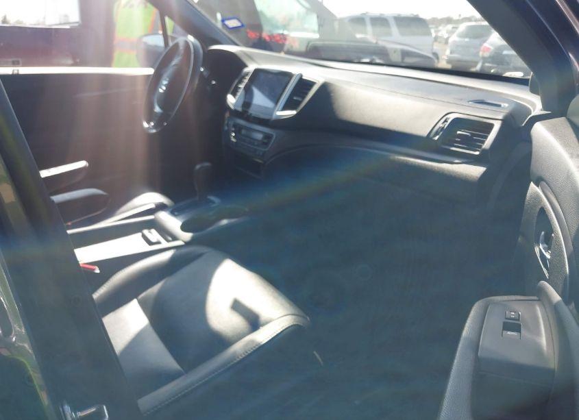 Photo 5 of 2017 Honda Pilot EX-L (VIN 5FNYF5H75HB010021)