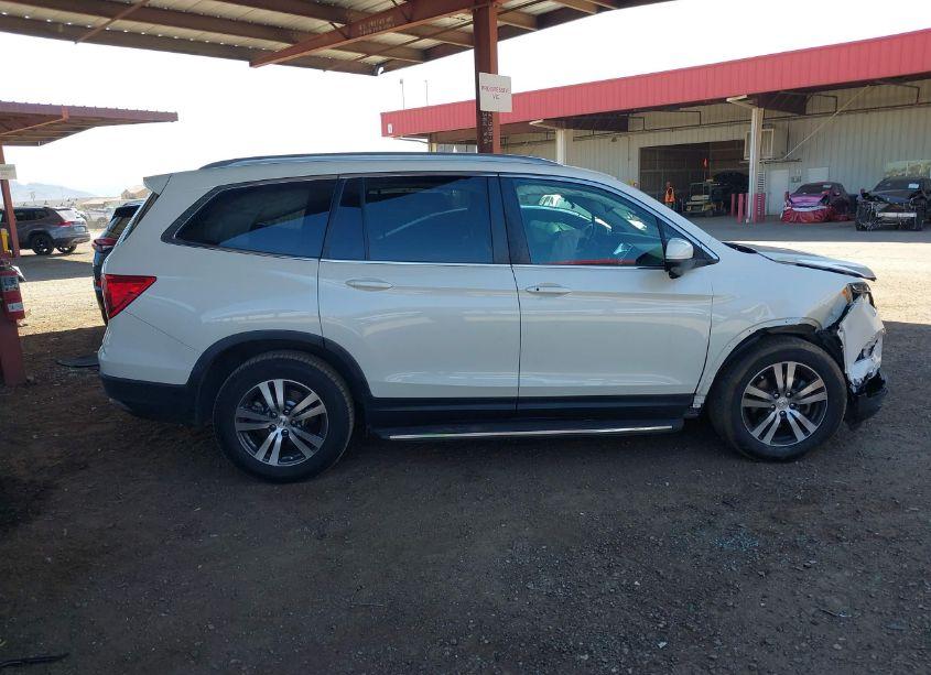 Photo 13 of 2017 Honda Pilot EX-L (VIN 5FNYF5H76HB013624)
