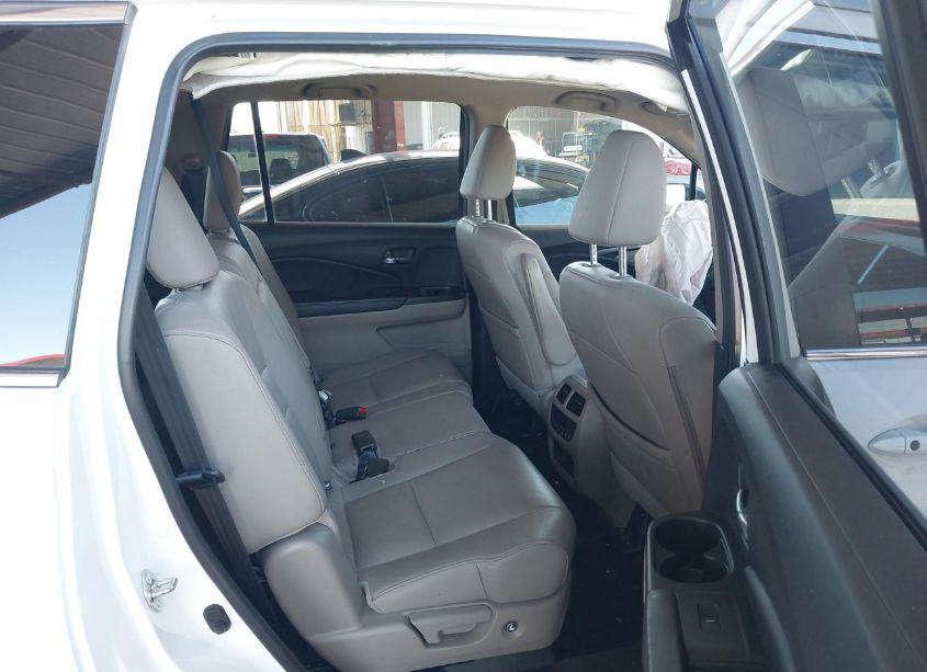 Photo 8 of 2017 Honda Pilot EX-L (VIN 5FNYF5H76HB013624)