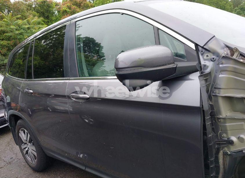 Photo 14 of 2017 Honda Pilot EX-L (VIN 5FNYF5H77HB033090)