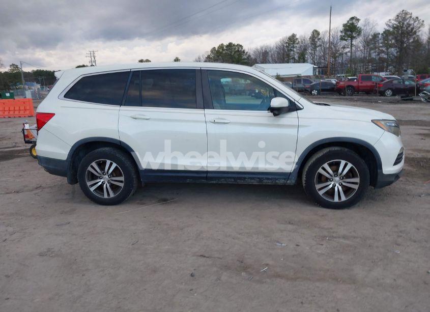 Photo 13 of 2016 Honda Pilot EX-L (VIN 5FNYF5H78GB005541)