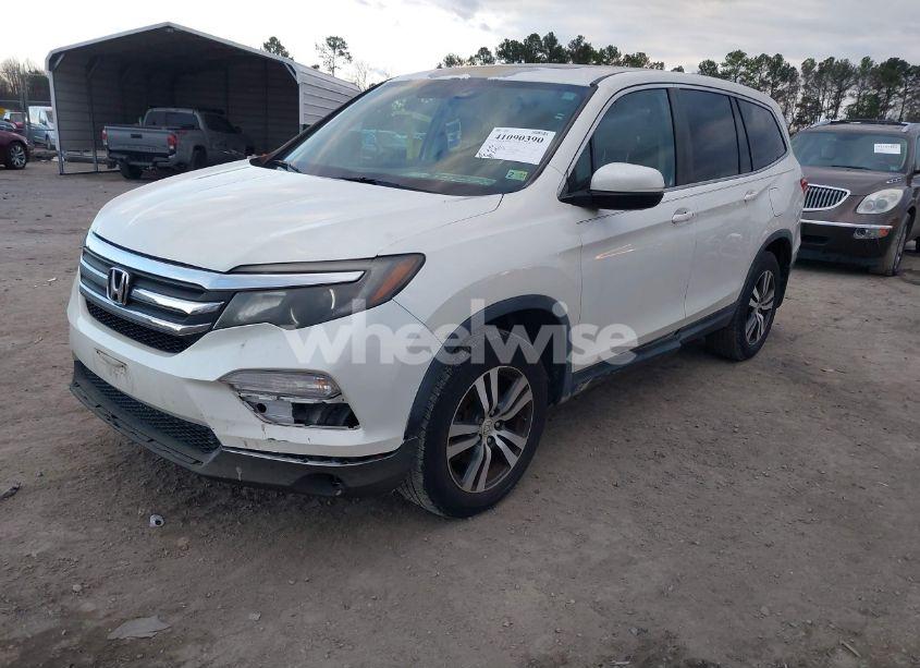 Photo 2 of 2016 Honda Pilot EX-L (VIN 5FNYF5H78GB005541)