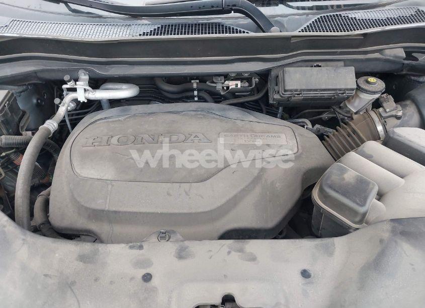 Photo 10 of 2017 Honda Pilot EX-L (VIN 5FNYF5H78HB013558)