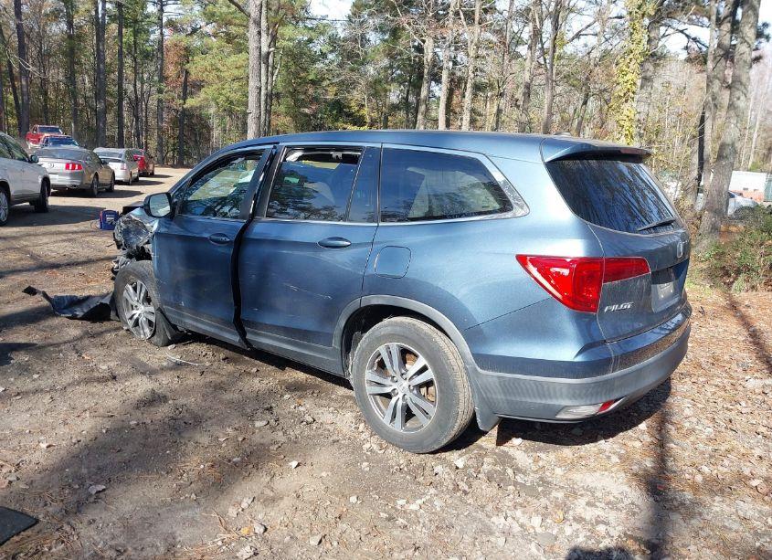 Photo 3 of 2017 Honda Pilot EX-L (VIN 5FNYF5H78HB045040)