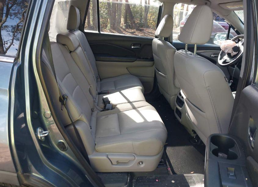 Photo 8 of 2017 Honda Pilot EX-L (VIN 5FNYF5H78HB045040)