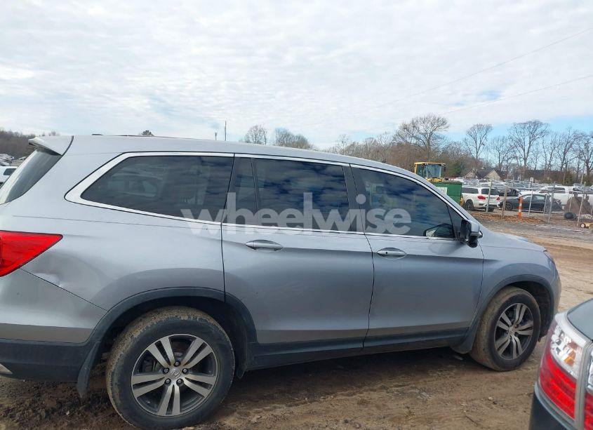 Photo 14 of 2018 Honda Pilot EXLN (VIN 5FNYF5H78JB013694)