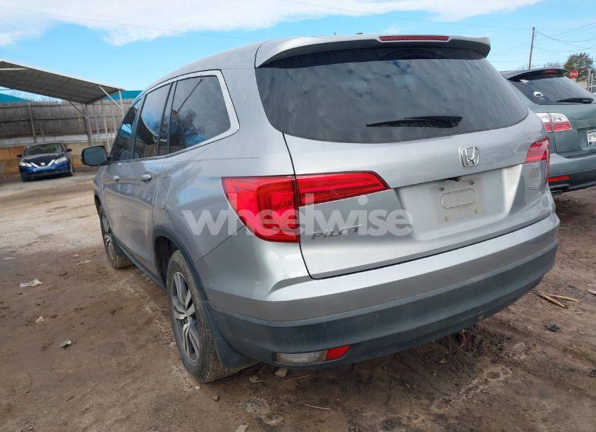 Photo 3 of 2018 Honda Pilot EXLN (VIN 5FNYF5H78JB013694)