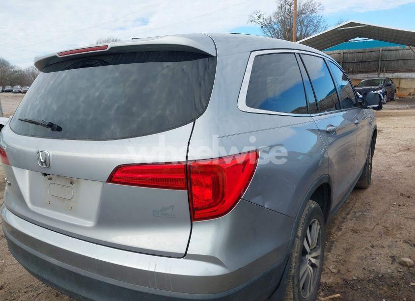 Photo 4 of 2018 Honda Pilot EXLN (VIN 5FNYF5H78JB013694)