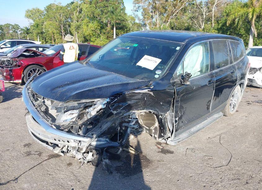 Photo 2 of 2016 Honda Pilot EX-L (VIN 5FNYF5H7XGB054398)