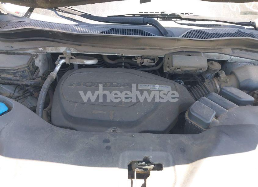 Photo 10 of 2017 Honda Pilot EX-L (VIN 5FNYF5H80HB040102)