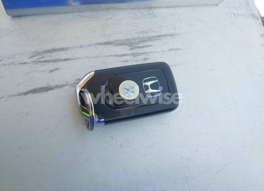 Photo 11 of 2016 Honda Pilot EX-L (VIN 5FNYF5H84GB005299)