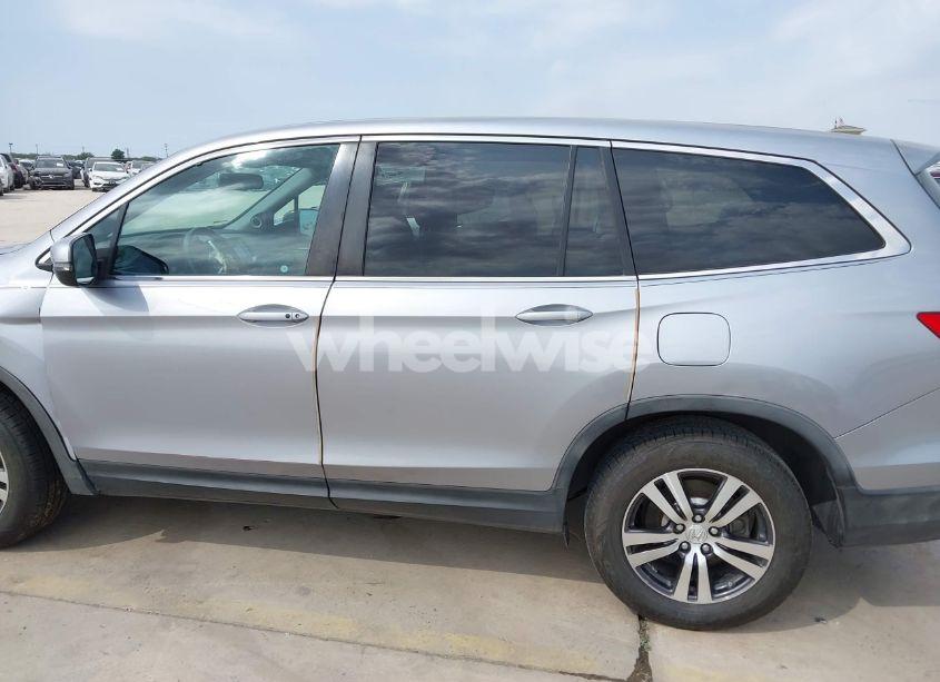 Photo 14 of 2016 Honda Pilot EX-L (VIN 5FNYF5H84GB005299)