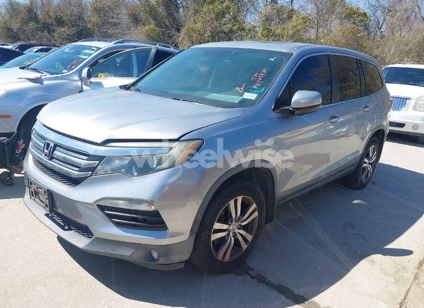Photo 2 of 2016 Honda Pilot EX-L (VIN 5FNYF5H84GB032292)