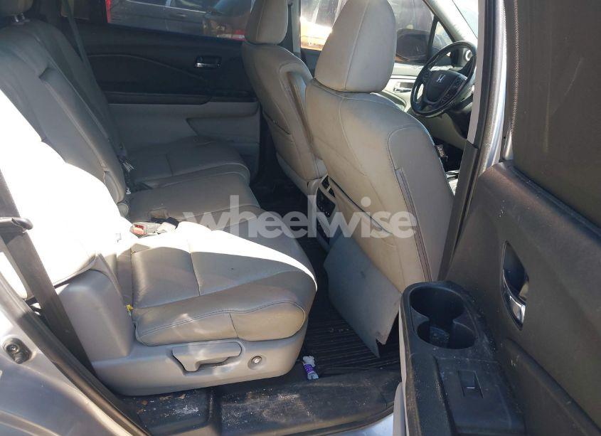 Photo 8 of 2016 Honda Pilot EX-L (VIN 5FNYF5H84GB032292)