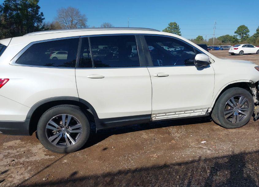 Photo 13 of 2016 Honda Pilot EX-L (VIN 5FNYF5H84GB038481)