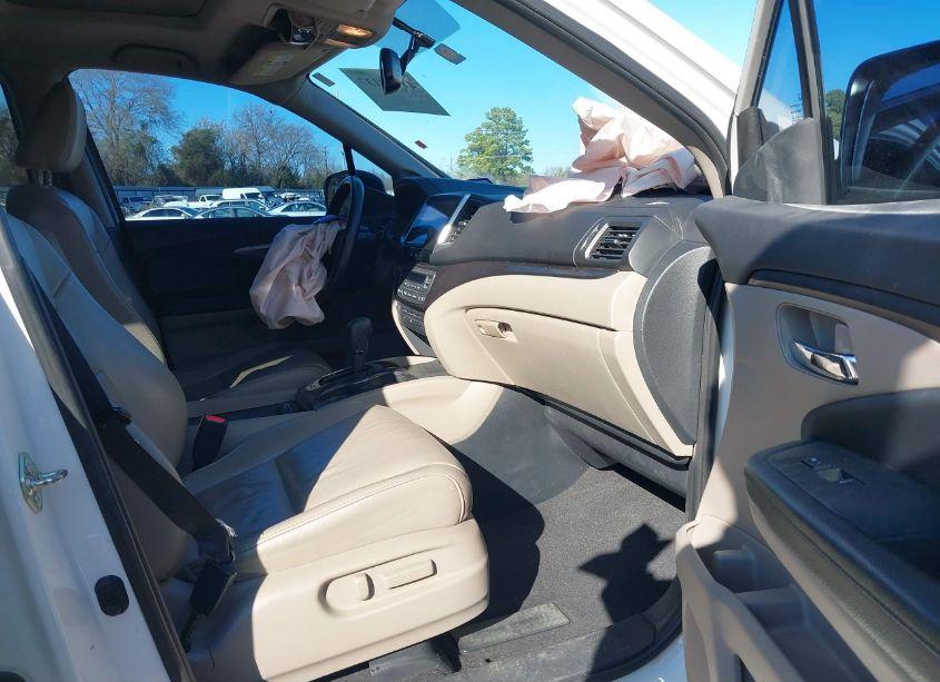 Photo 5 of 2016 Honda Pilot EX-L (VIN 5FNYF5H84GB038481)