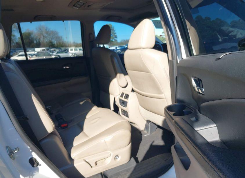 Photo 8 of 2016 Honda Pilot EX-L (VIN 5FNYF5H84GB038481)