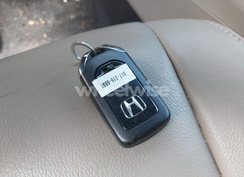 Photo 11 of 2017 Honda Pilot EX-L (VIN 5FNYF5H85HB017723)