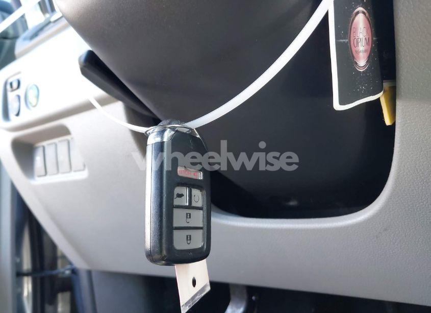 Photo 11 of 2016 Honda Pilot EX-L (VIN 5FNYF5H86GB019592)