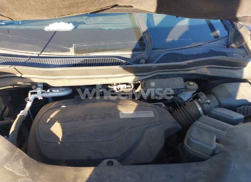 Photo 10 of 2016 Honda Pilot EX-L (VIN 5FNYF5H88GB002986)