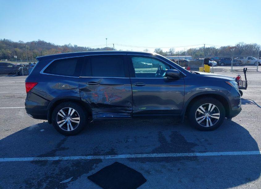 Photo 13 of 2017 Honda Pilot EX-L (VIN 5FNYF5H88HB034161)