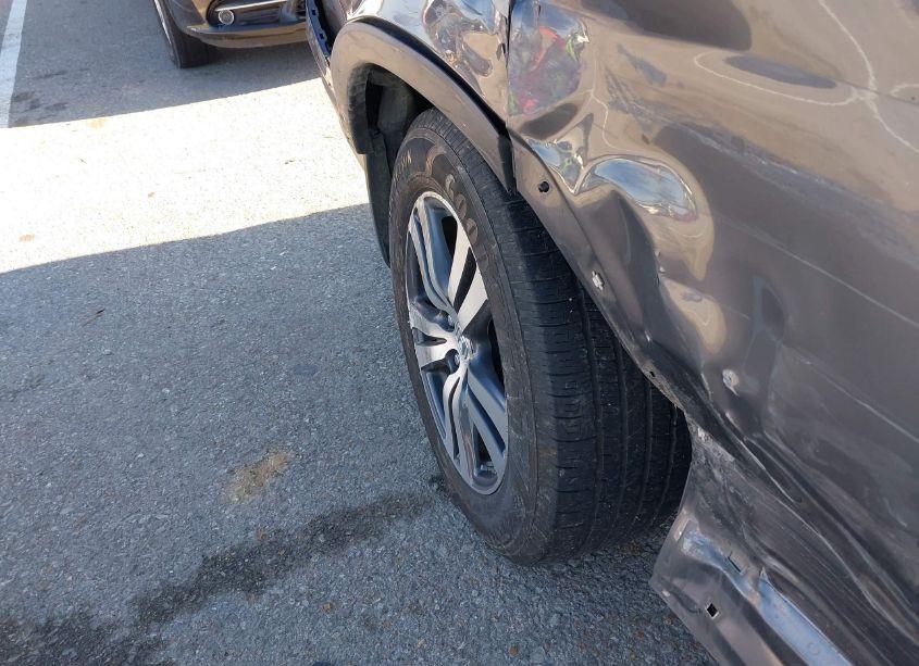 Photo 18 of 2017 Honda Pilot EX-L (VIN 5FNYF5H88HB034161)