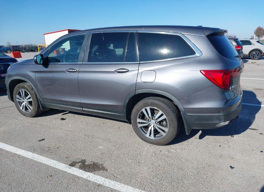 Photo 3 of 2017 Honda Pilot EX-L (VIN 5FNYF5H88HB034161)