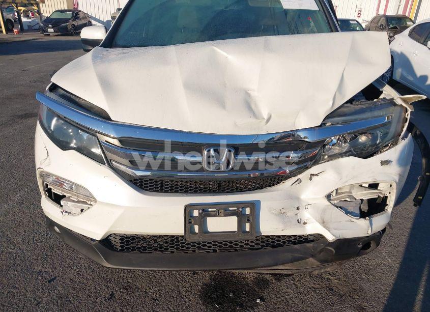 Photo 6 of 2016 Honda Pilot EX-L (VIN 5FNYF5H89GB032028)