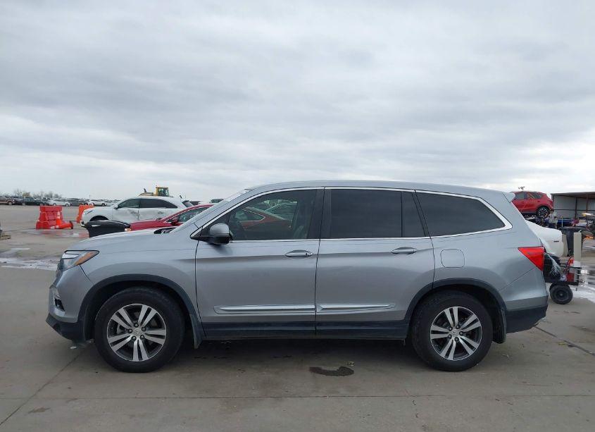 Photo 14 of 2018 Honda Pilot EX-L (VIN 5FNYF5H8XJB031400)