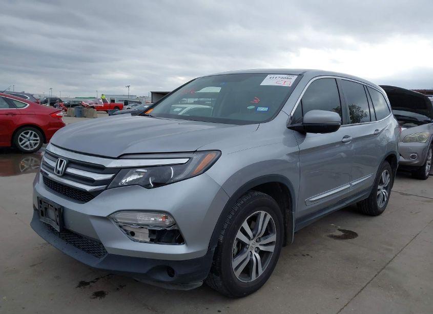 Photo 2 of 2018 Honda Pilot EX-L (VIN 5FNYF5H8XJB031400)