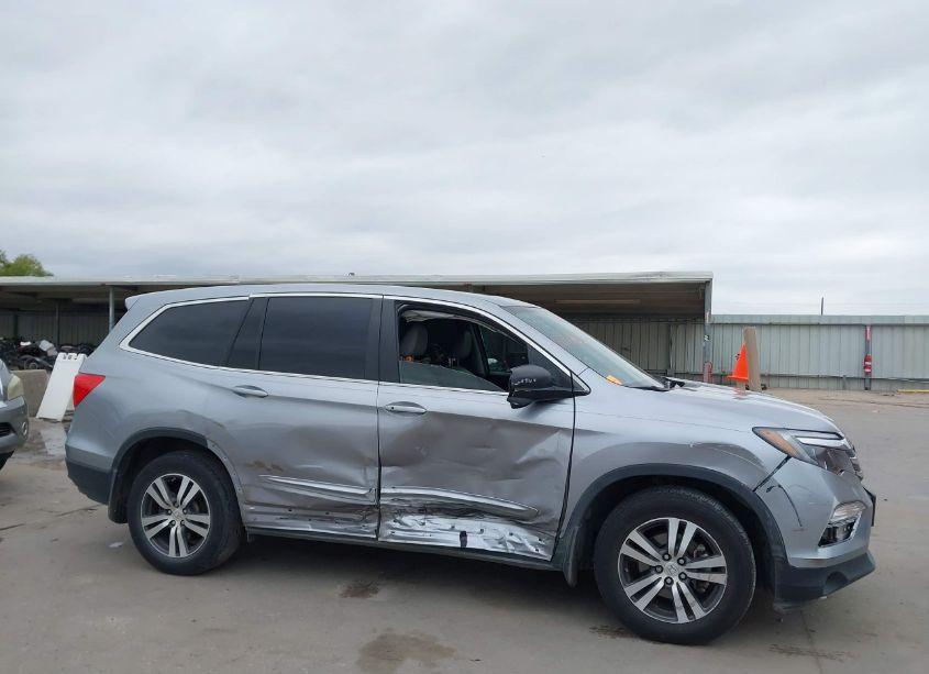 Photo 6 of 2018 Honda Pilot EX-L (VIN 5FNYF5H8XJB031400)