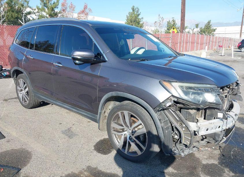 2016 Honda Pilot TOURING (VIN 5FNYF5H90GB027373) main photo