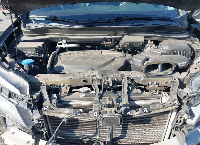 Photo 10 of 2016 Honda Pilot TOURING (VIN 5FNYF5H90GB027373)