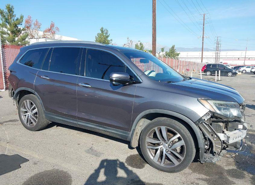 Photo 14 of 2016 Honda Pilot TOURING (VIN 5FNYF5H90GB027373)