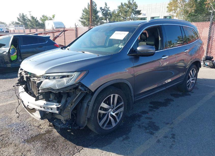 Photo 2 of 2016 Honda Pilot TOURING (VIN 5FNYF5H90GB027373)