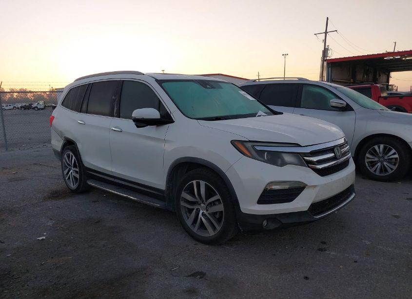 2016 Honda Pilot TOURING (VIN 5FNYF5H90GB038552) main photo