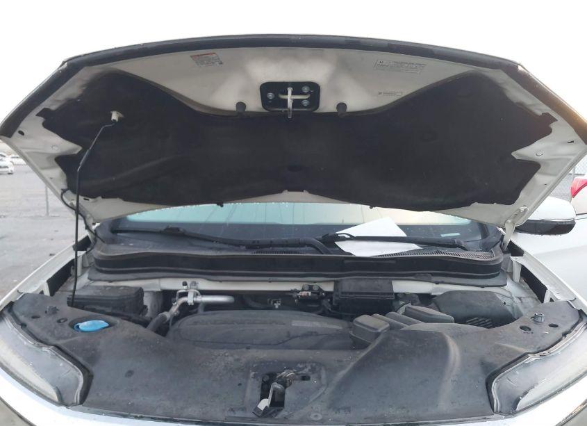 Photo 10 of 2016 Honda Pilot TOURING (VIN 5FNYF5H90GB038552)