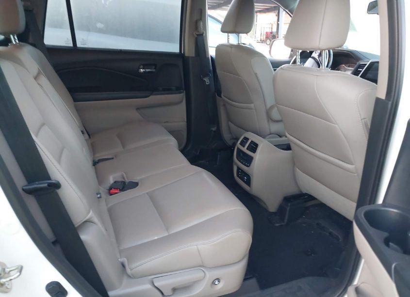 Photo 8 of 2016 Honda Pilot TOURING (VIN 5FNYF5H90GB038552)