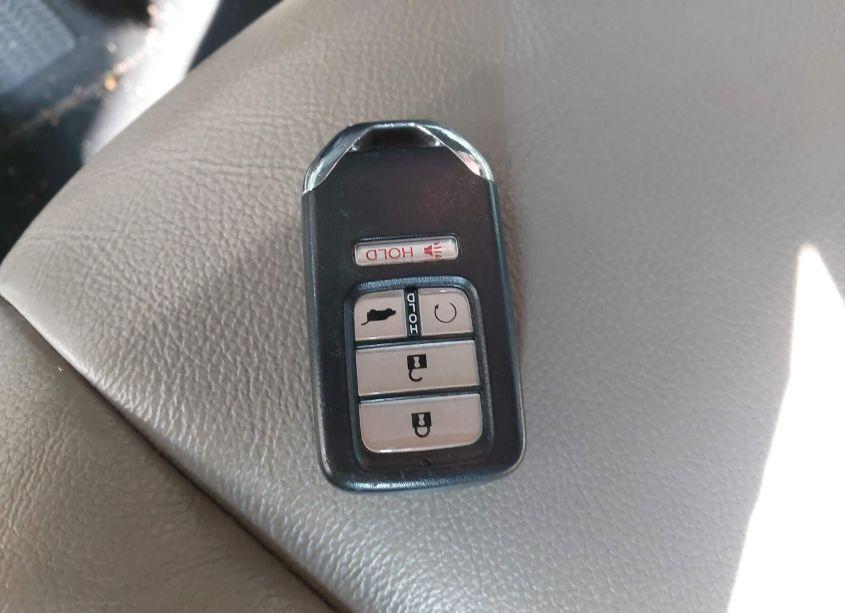 Photo 11 of 2021 Honda Pilot 2WD TOURING 8 PASSENGER (VIN 5FNYF5H90MB007040)