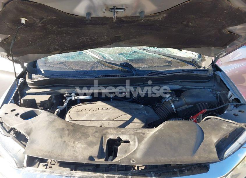 Photo 10 of 2021 Honda Pilot 2WD TOURING 8 PASSENGER (VIN 5FNYF5H90MB011492)