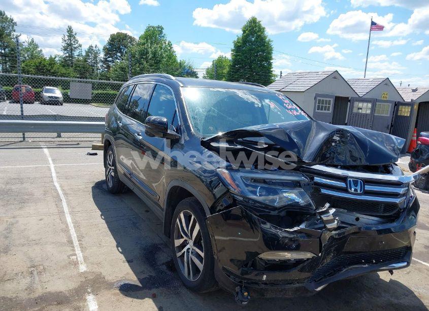 2017 Honda Pilot TOURING (VIN 5FNYF5H91HB038268) main photo
