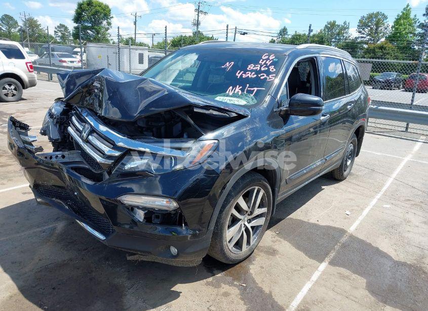 Photo 2 of 2017 Honda Pilot TOURING (VIN 5FNYF5H91HB038268)
