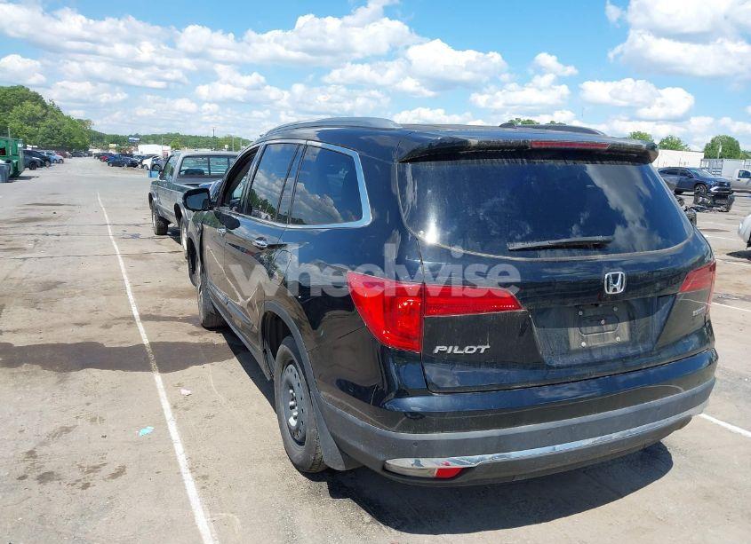 Photo 3 of 2017 Honda Pilot TOURING (VIN 5FNYF5H91HB038268)