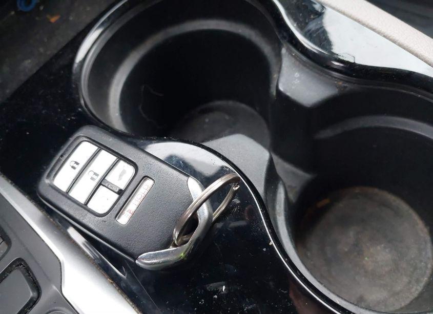 Photo 11 of 2018 Honda Pilot TOURING (VIN 5FNYF5H91JB003302)